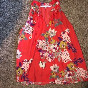 Collective concepts flowy tank with tie front